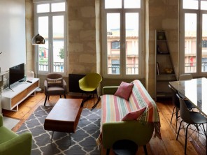 3 Bedroom Waterfront Apartment in Bordeaux, Aquitaine, France
